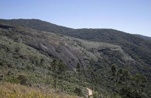 Casa de campo com linda vista e cinema - Photo 2