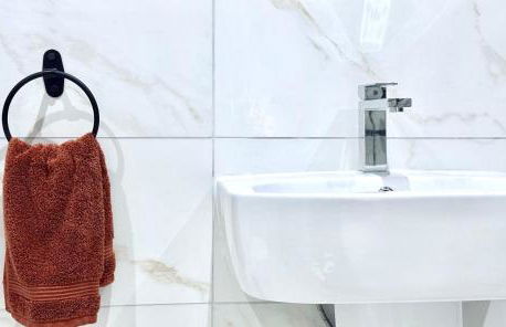 Winter Getaway - Luxury Bungalow w Games Room - Photo 7