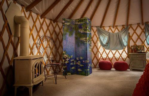 Elegant Yurt Tucked Beneath Oak Trees on Southern California Ranch - Foto 18