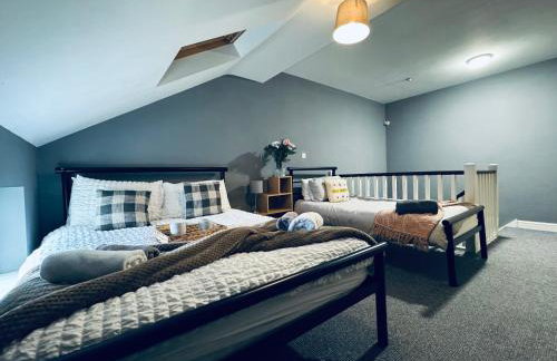 Queens Townhouse - 4 Bedrooms - Sleeps 9 - Foto 8