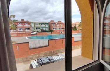 Zonnig appartement met zwembad - Foto 19