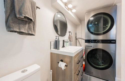 Beachside Bliss -Unit 1 - Walk to Ocean & Restaurants - Foto 5