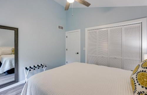 Pet Friendly Higgins Lake Home Firepit and Yard - Foto 15