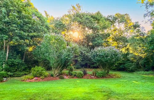 Quaint and Convenient! Cape Cod Apt Near Canal - Foto 22