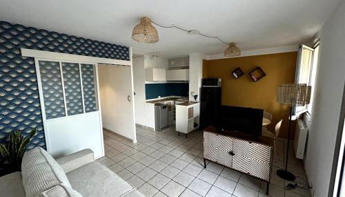 Jolie T2 avec terrasse proche plage - Foto 3