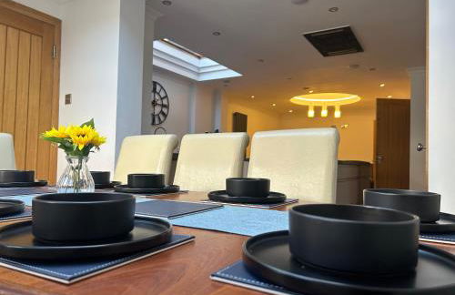 Entire Seaside Home 6 Private BedRooms Sleeps 10,4 Minute Walk To Station - Foto 8