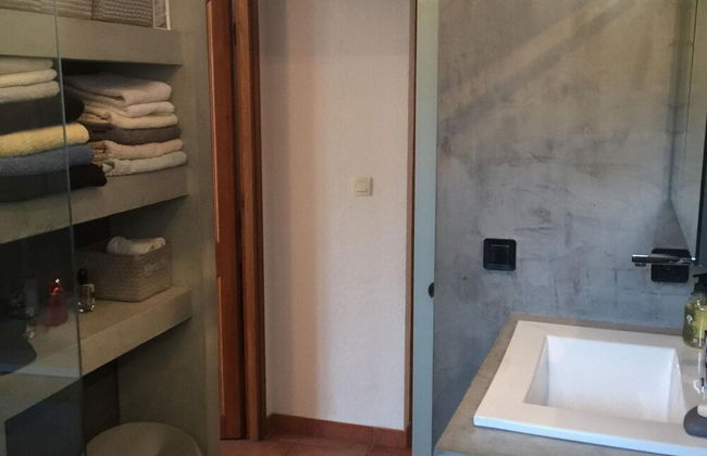 Apartment With sea View and Pool - Photo 14