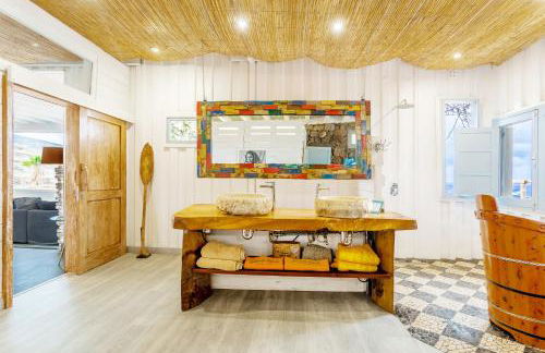 Eco Vineyard Cottage - Fantastic Views - 5 mins drive to Arrieta beach - Foto 14