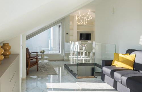 Luxury Milan Apartment - Penthouse in Historic City Center - Photo 23