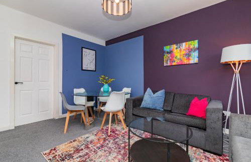 Modern And Vibrantly Designed Apartment - Foto 10