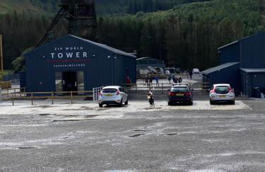 The Cwtch, Log Fire, Sleeps 6, Nr Zip World, Brecon and Bike Park Wales - Photo 52