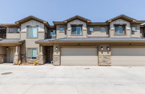 Zion Village Resort 415 Private Hot Tub, Ping Pong Table, and Community Pool access - Foto 6