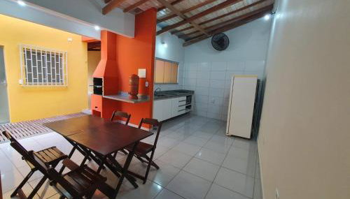 Suíte privativa com ar-condicionado l garagem l cozinha l centro - Foto 4