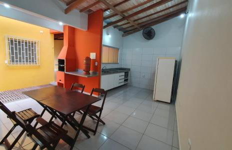 Suíte privativa com ar-condicionado l garagem l cozinha l centro - Foto 4