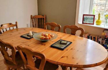 Huge 4 Bed Apt - Perfect Base to Explore The Borders - Foto 21