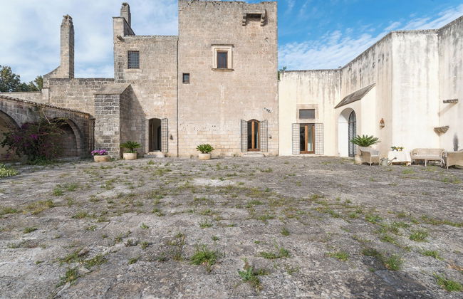 Elegant Farmhouse With Swimming Pool - Beahost - Foto 32