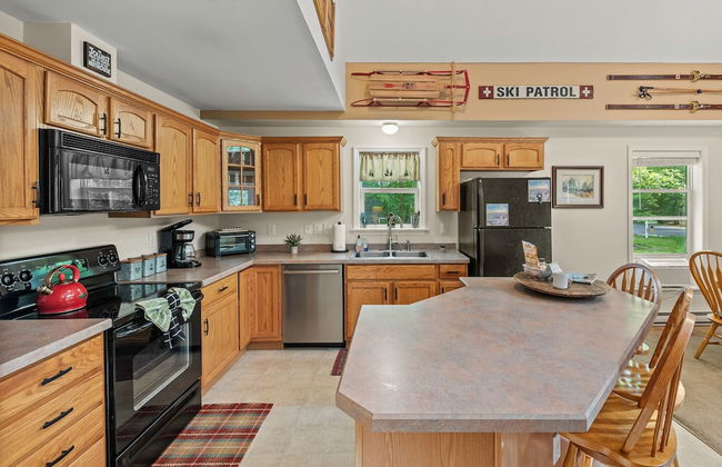 Alpine Serenity by Avantstay Beach Lake Access Theater Deck Playroom - Foto 13