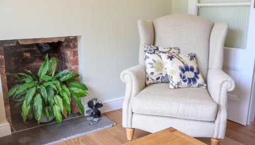 Questant Lodge - Photo 5