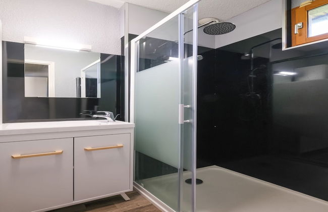 Comfortable Holiday Home With Private Terrace - Photo 17