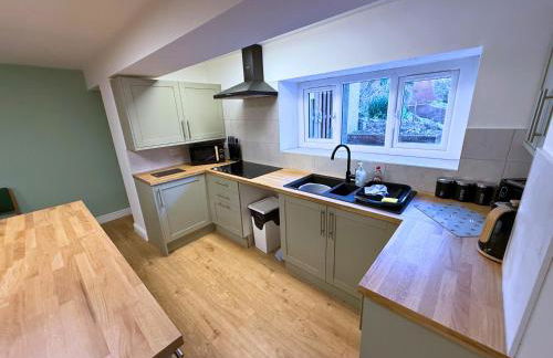 New 4 Bed House Sleeps up to 8 People - Foto 19