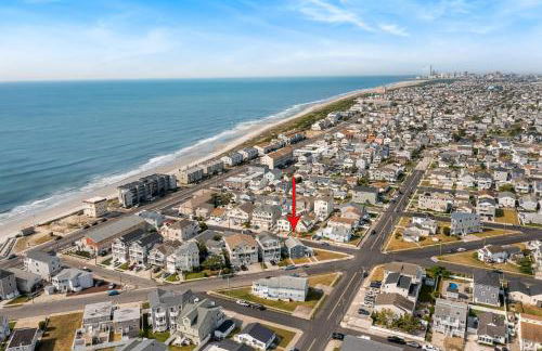 Spectacular 3 BR Condo One Block to the Beach - Foto 25