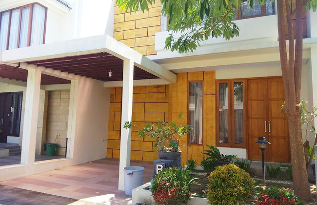 Omah Dixy Family Homestay by FH Stay - Foto 1