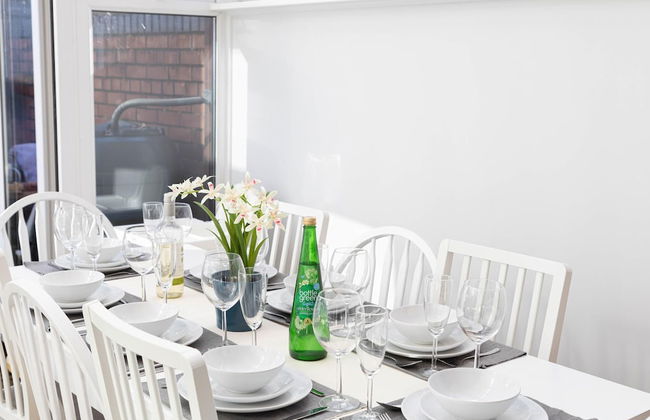 Chandlers Walk Modern Comfy Family Home in Exeter - Photo 38