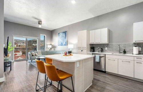 Penthouse Apt - PoolGymHotTubPkg - View! - Foto 12