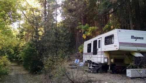 Rustic Caravan Getaway on a Creek in the Klamath National Forest of California - Foto 5