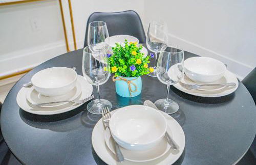 Glitzy 2BR Walk to Westgate Pool Gym WD - Foto 25