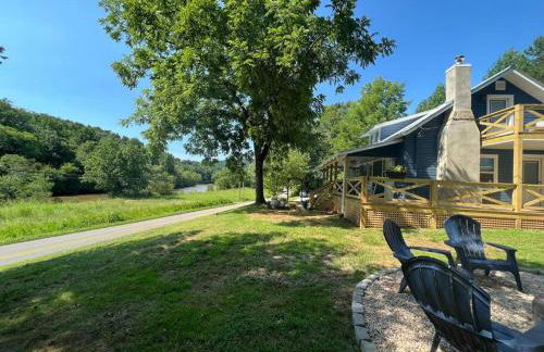 Riverside Relaxer w/Hot Tub+Fire Pit +Wifi & view - Foto 26