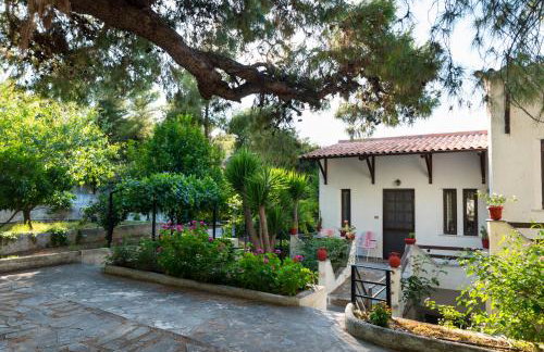 ILIOCHARI sea view apartments Oropos - Kalamos - Foto 5