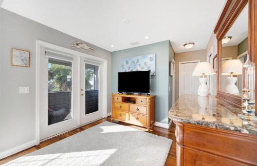 Hot Tub Sleeps 10 Park Your Boat & Trailer - Photo 34