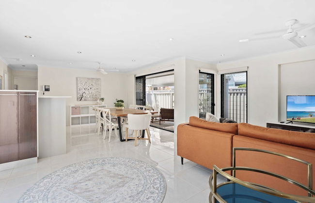 Relax at Riviera - Photo 9