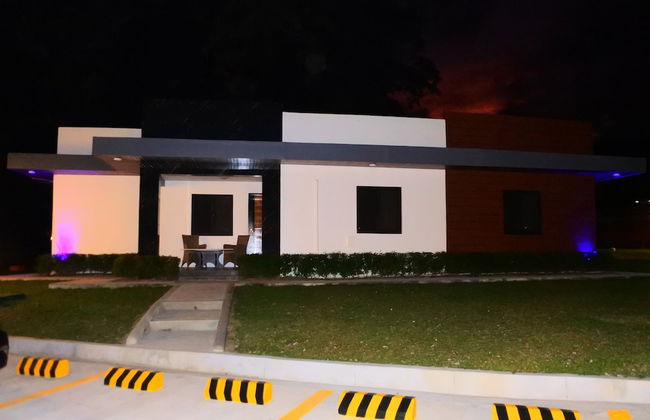 Aurora Villas and Cabin Resort - Photo 44