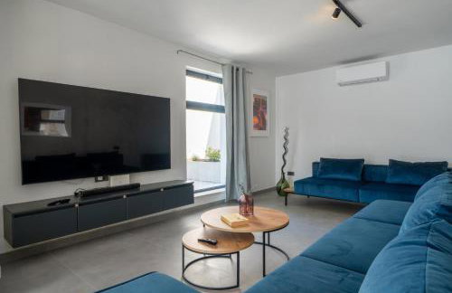 Seafront Villa Serenita - Photo 19