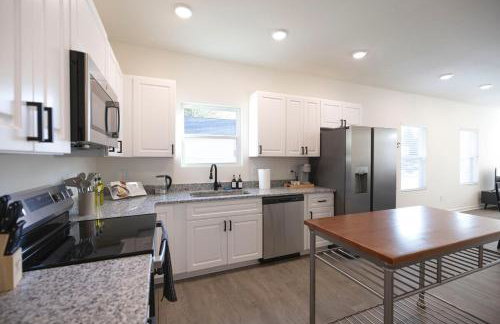 5 Min to Elon - 7 Min to Downtown - Washer and Dryer - Foto 45