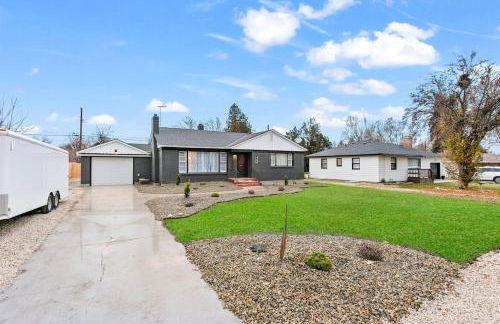 CUTE Remodeled Midcentury Cottage on Boise Bench - Photo 10