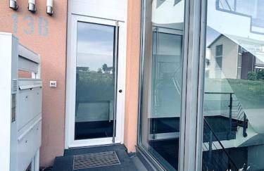 Lakefront View Entire Apartment with 2 bedrooms, 2 full bathrooms & Balcony Waterview - Foto 30