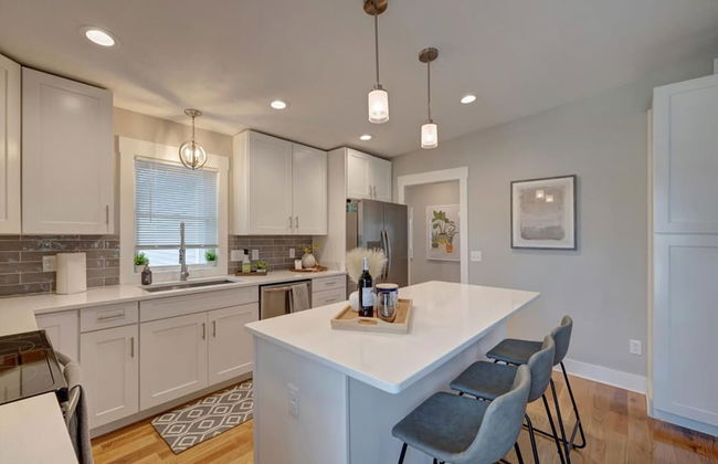 Fall Festivities - 4BR Home by IU Stadium Bloomington Bliss - Foto 19