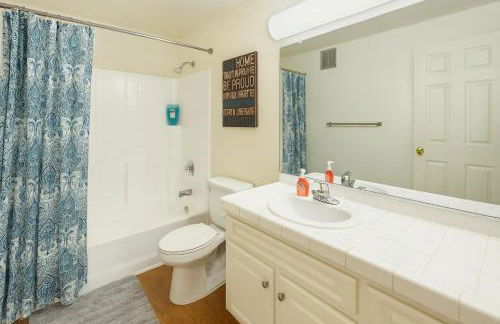 Marina Breeze 2BR 2BA & 1BR 1BA - Pool, Hot Tub, Gym - Close to Beach - Foto 5
