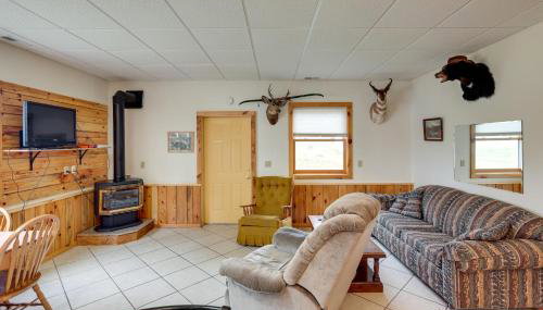 Boat Dock and Fire Pit Lakefront Monico Home! - Foto 5