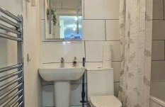 Deluxe Town Centre 2 Bedroom Apartment - Foto 16