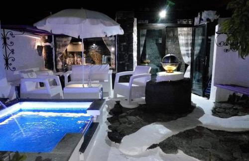 ALOELUX VILLA ! - Private Villa with Jacuzzi, cinema ,massage ,wonderful view, art desing villa - Photo 16
