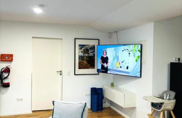 REMA Homes - Jacuzzi Terrasse 55' TV Küche Regendusche - Foto 5