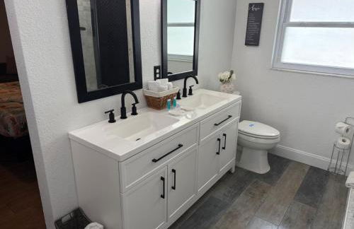 5 BR home with pool and outdoor fun - Foto 12