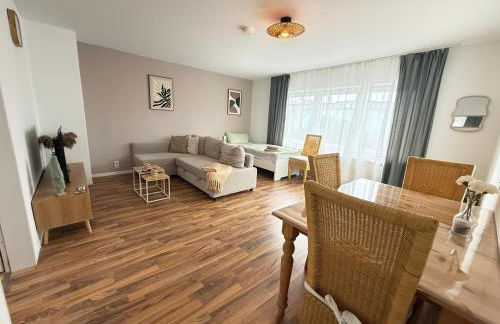 100qm-3 Room-Free Privat Parking-WIFI-SN Apartment - Foto 10