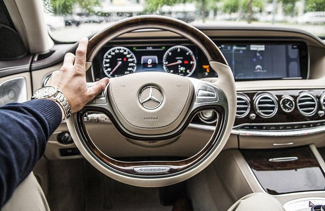 Traslado privado puerta a puerta de Frankfurt a Praga con 2h para hacer turismo - Foto 3