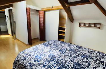 Logement 4 pers - Cœur de ville - calme - boîte à clé arrivée autonome à partir de 16h00 départ 11h00 - Foto 2