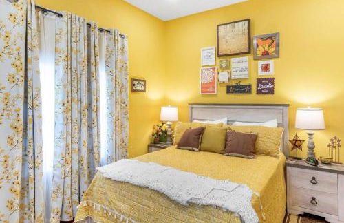 Stockyards-3/4 mile away!-Sleeps 8-Americana House - Foto 39